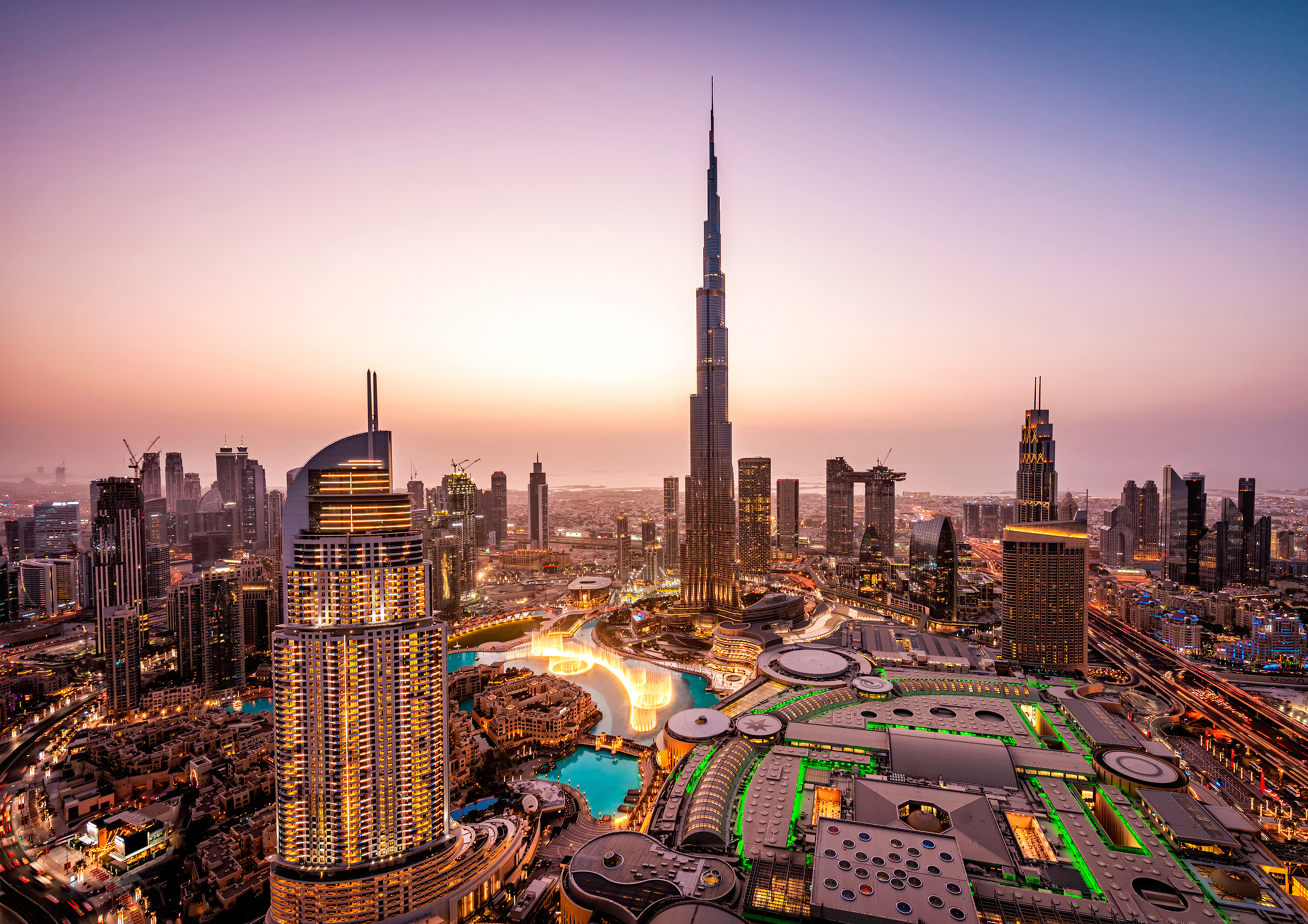 Navigating the Mainland vs. Free Zone Conundrum: A Guide to Starting Your Business in Dubai