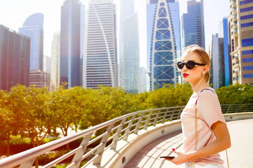 Mulher em cobertura em Dubai